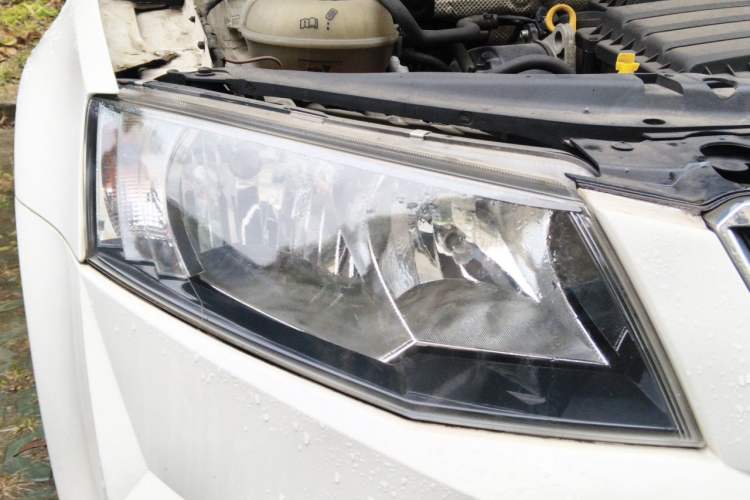 Used Skoda Octavia 2015 1.6L Automatic Yijie Edition Right Front Headlight