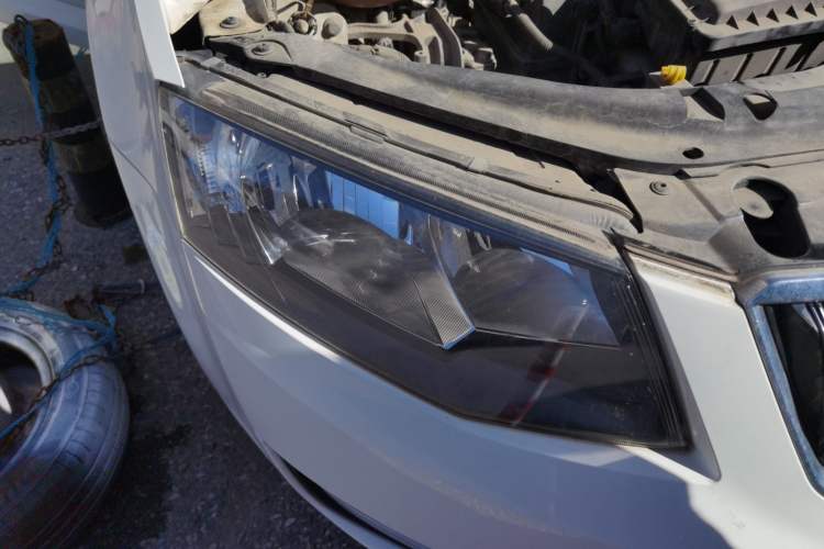 Used Skoda Octavia 2015 1.6L Automatic Yijun Edition Right Front Headlight