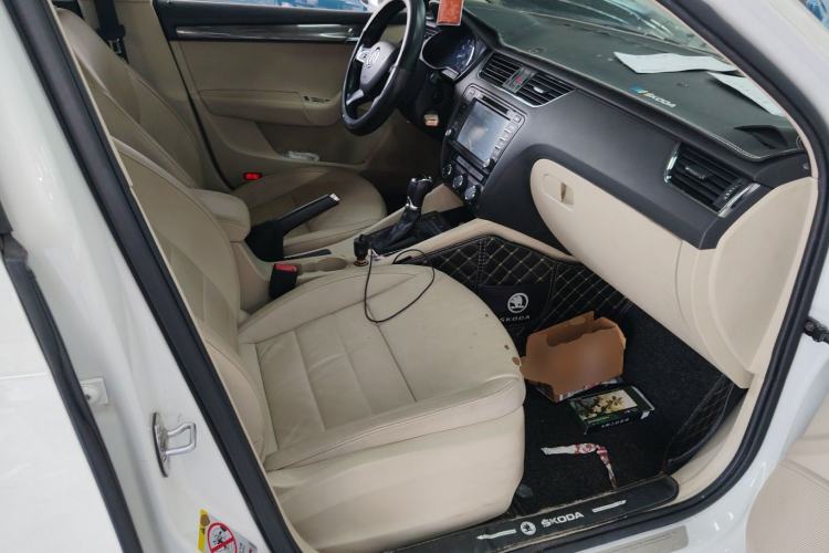 Used Skoda Octavia 2015 1.6L Automatic Yijun Edition Right Front Seat