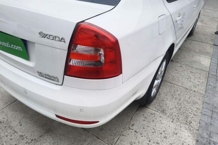 Used Skoda Octavia 2015 Classic Model 1.6L Automatic Yijie Version Right Rear Taillight