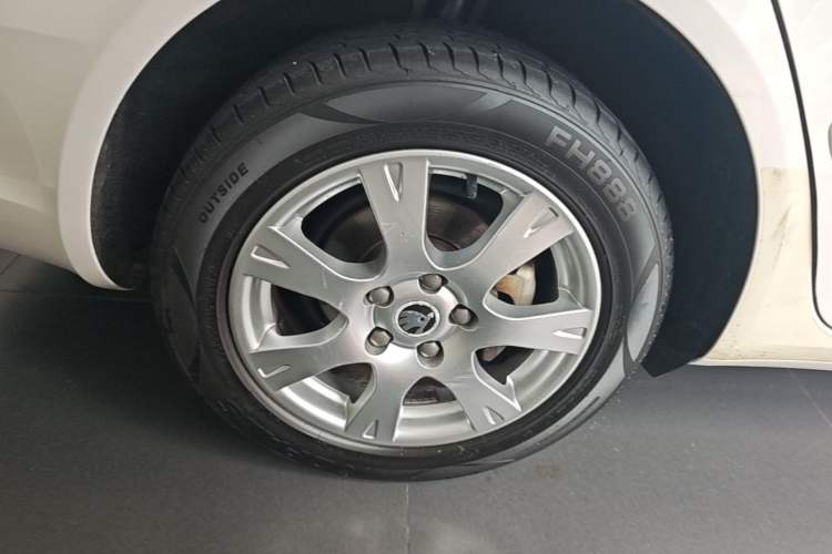 Used Skoda Octavia 2015 Classic Model 1.6L Automatic Yijie Version Right Rear Wheel Hub
