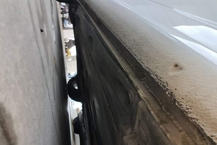 Used Skoda Octavia 2015 1.6L Automatic Yijie Edition Right Side Sill