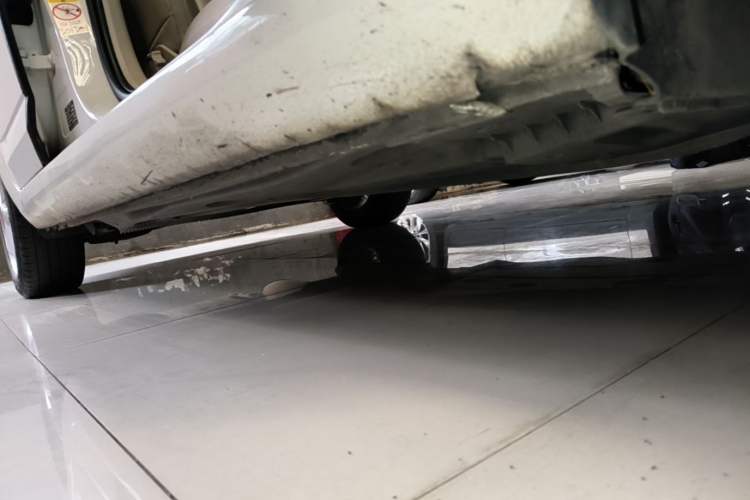 Used Skoda Octavia 2015 1.6L Automatic Yijun Edition Right Side Sill