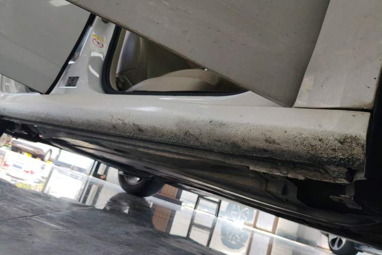 Used Skoda Octavia 2015 1.6L Automatic Yijun Edition Right Side Sill