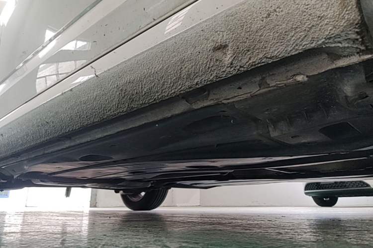 Used Skoda Octavia 2015 1.6L Automatic Yijie Edition Right Side Sill