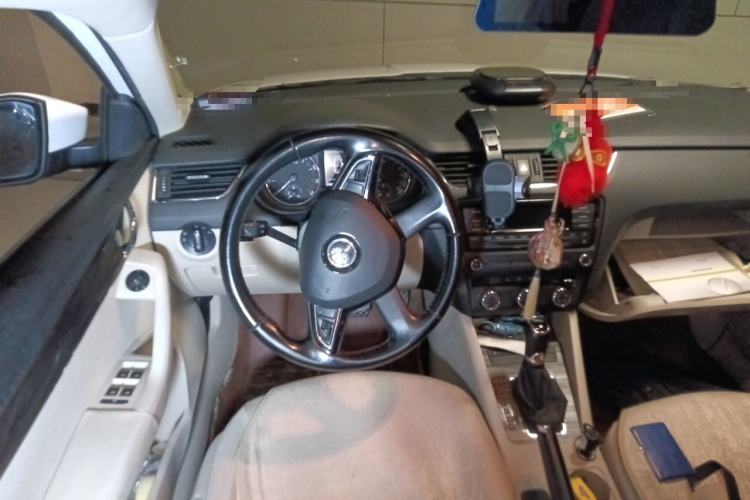 Used Skoda Octavia 2015 1.4TSI DSG Yijun Edition Steering Wheel