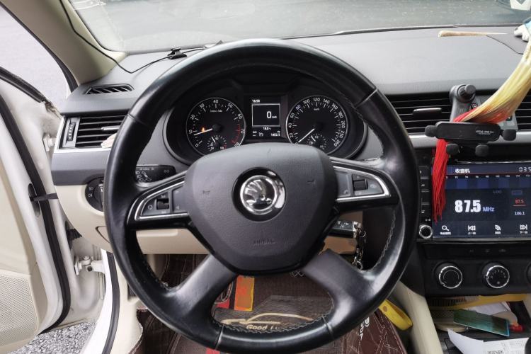 Used Skoda Octavia 2015 1.6L Manual Yijun Edition Steering Wheel
