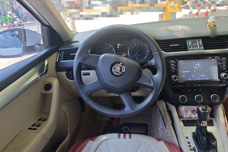 Used Skoda Octavia 2015 1.6L Automatic Yijie Edition Steering Wheel