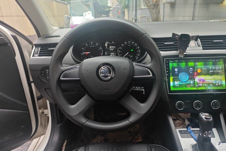 Used Skoda Octavia 2015 1.6L Automatic Yijie Edition Steering Wheel