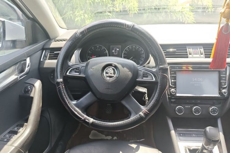 Used Skoda Octavia 2015 1.6L Manual Yijun Edition Steering Wheel