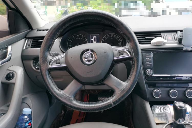 Used Skoda Octavia 2015 1.6L Automatic Yijun Edition Steering Wheel