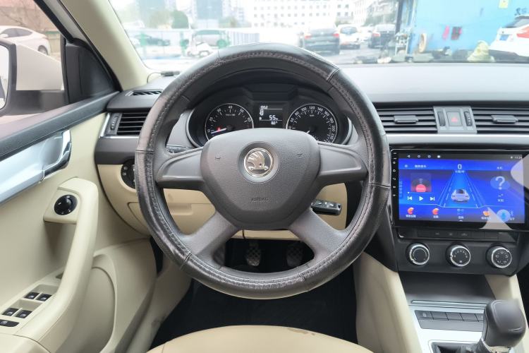 Used Skoda Octavia 2015 1.6L Manual Yijie Edition Steering Wheel