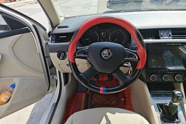 Used Skoda Octavia 2015 1.6L Manual Yijun Edition Steering Wheel
