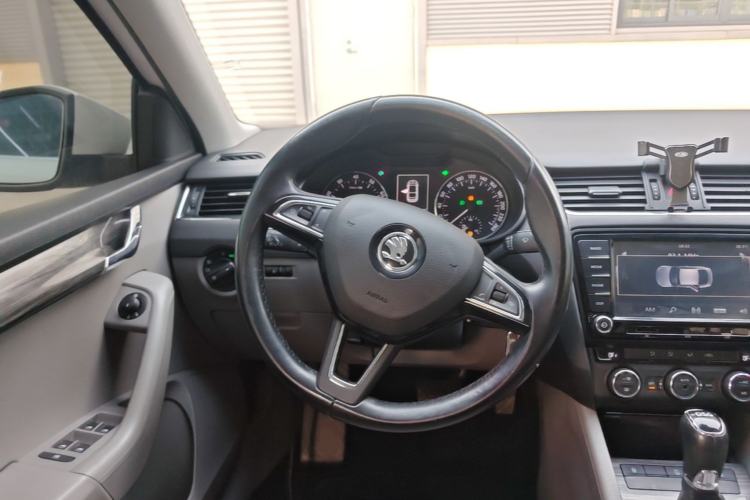 Used Skoda Octavia 2015 1.4TSI DSG Yijun Edition Steering Wheel