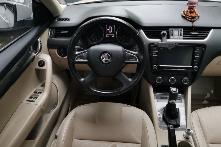 Used Skoda Octavia 2015 1.6L Automatic Yijie Edition Steering Wheel