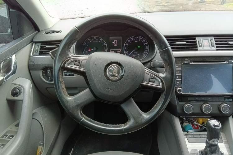 Used Skoda Octavia 2015 1.4TSI DSG Yijun Edition Steering Wheel