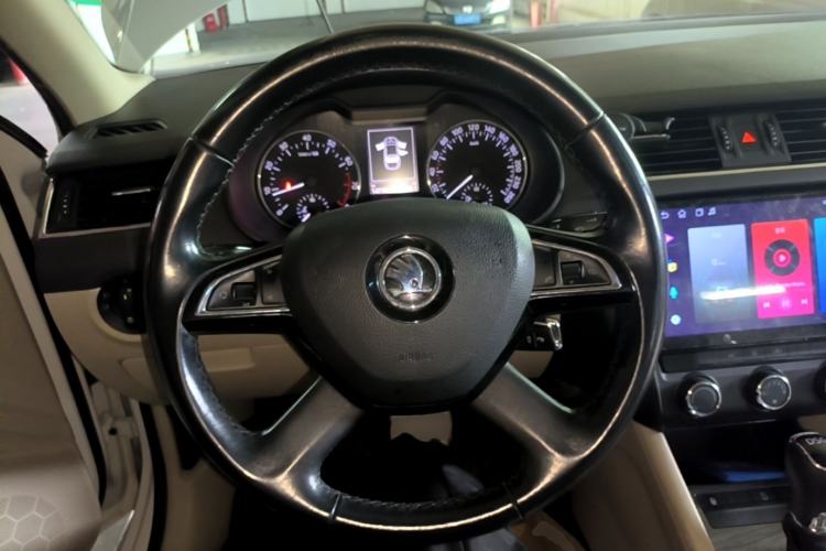 Used Skoda Octavia 2015 1.4TSI DSG Yijun Edition Steering Wheel