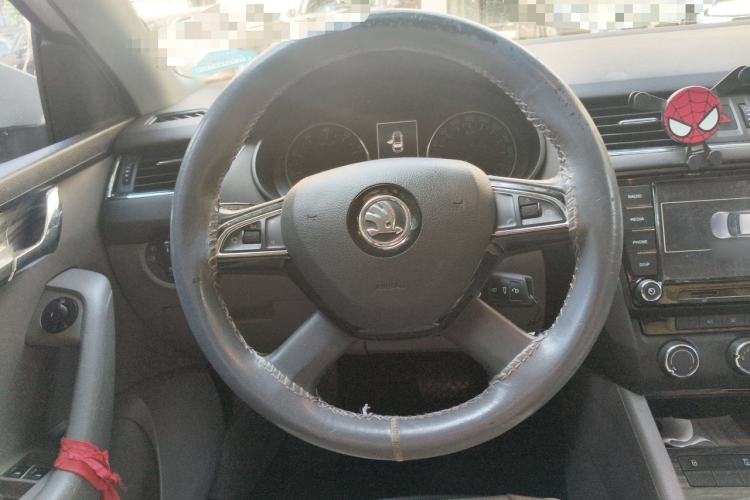 Used Skoda Octavia 2015 1.6L Automatic Yijie Edition Steering Wheel