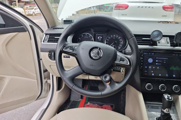 Used Skoda Octavia 2015 1.6L Automatic Yijun Edition Steering Wheel