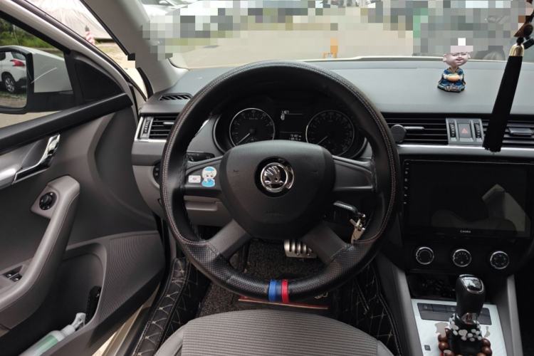 Used Skoda Octavia 2015 1.6L Automatic Yijie Edition Steering Wheel