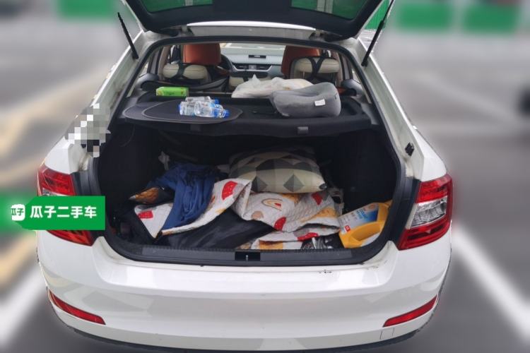 Used Skoda Octavia 2015 1.6L Automatic Yijun Edition Trunk