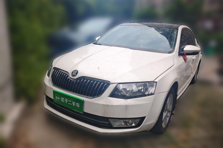 Used Skoda Octavia 2015 1.6L Automatic Yijun Edition Guazi used car, China used car export, Used car for sale, Used cars, Cheapest cars for sale
