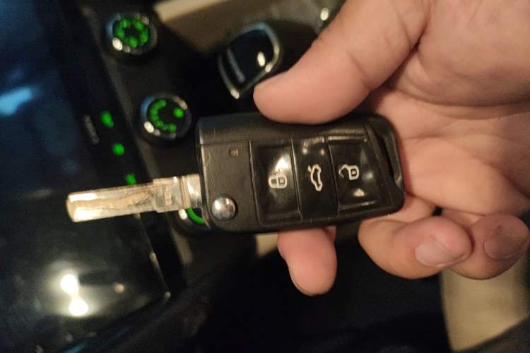 Used Skoda Octavia 2015 1.6L Automatic Yijun Edition Vehicle Key