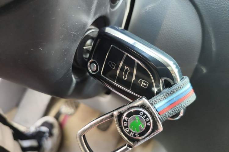 Used Skoda Octavia 2015 1.6L Manual Yijie Edition Vehicle Key