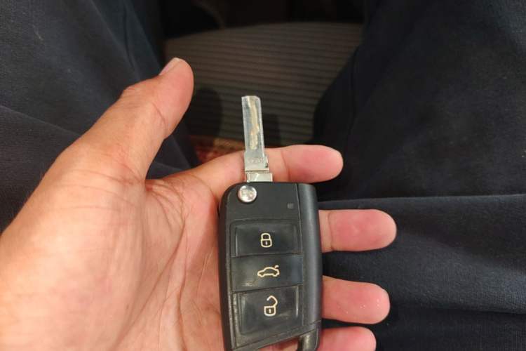 Used Skoda Octavia 2015 1.6L Manual Yijie Edition Vehicle Key