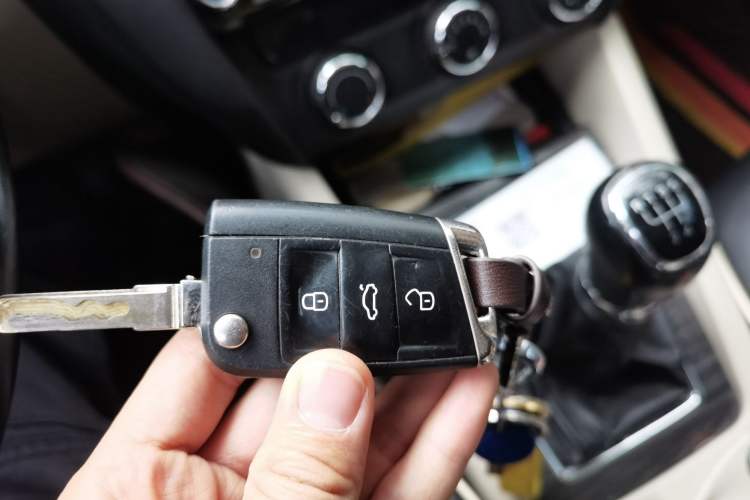 Used Skoda Octavia 2015 1.6L Manual Yijun Edition Vehicle Key