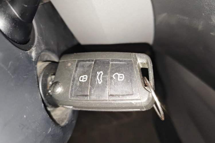 Used Skoda Octavia 2015 1.6L Manual Yijun Edition Vehicle Key