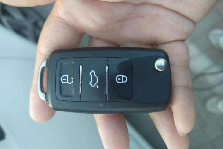 Used Skoda Octavia 2015 1.6L Manual Yijie Edition Vehicle Key