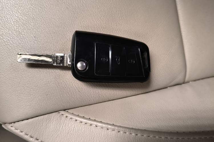 Used Skoda Octavia 2015 1.6L Automatic Yijun Edition Vehicle Key