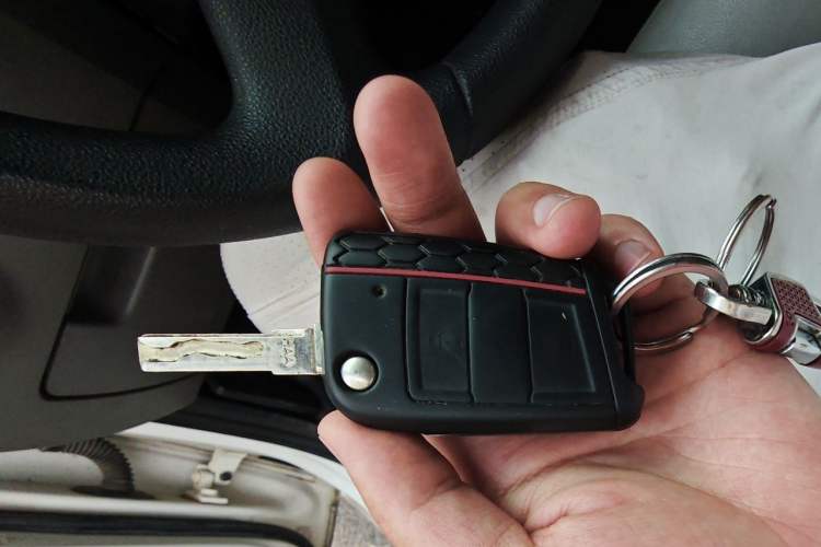 Used Skoda Octavia 2015 1.6L Automatic Eado Edition Vehicle Key