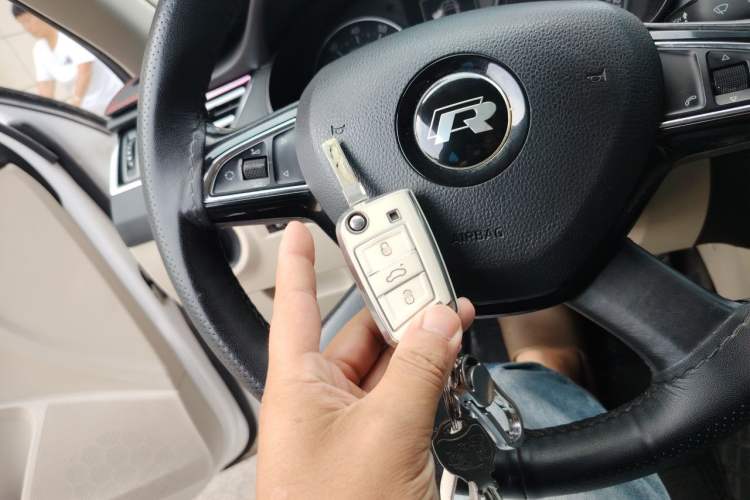 Used Skoda Octavia 2015 1.6L Automatic Yijun Edition Vehicle Key