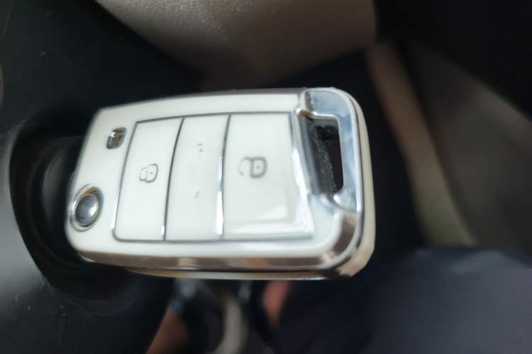 Used Skoda Octavia 2015 1.6L Manual Yijun Edition Vehicle Key