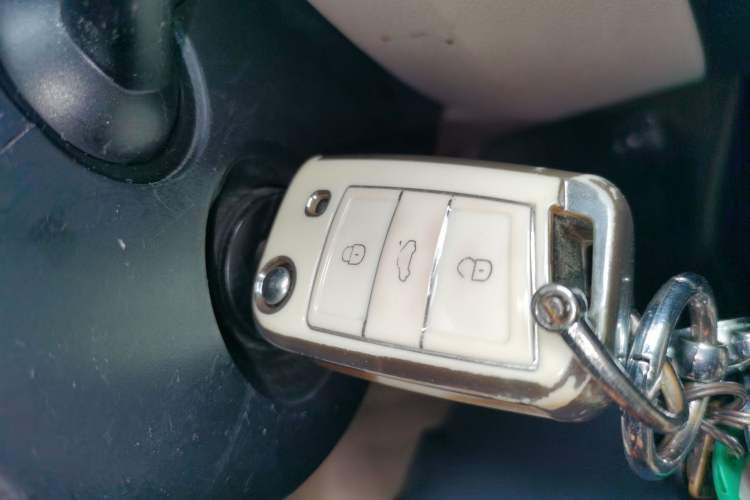 Used Skoda Octavia 2015 1.6L Automatic Yijun Edition Vehicle Key