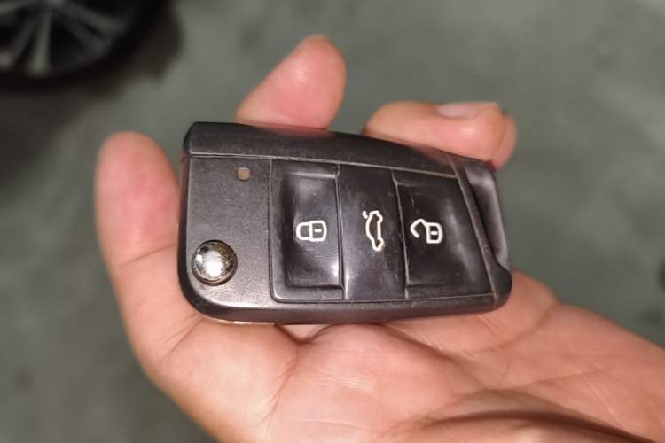 Used Skoda Octavia 2015 1.6L Automatic Yijie Edition Vehicle Key