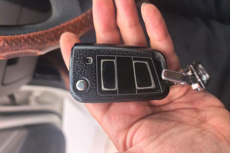 Used Skoda Octavia 2015 1.6L Manual Eado Edition Vehicle Key