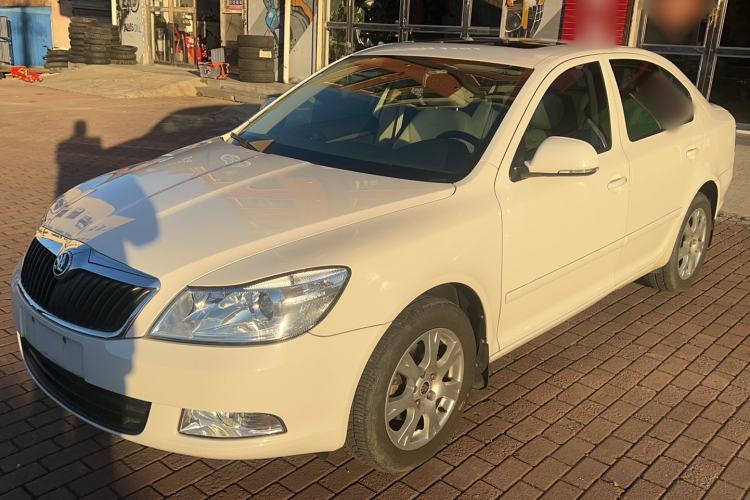 Used Skoda Octavia 2015 Classic Model 1.6L Automatic Yijie Version Guazi used car, China used car export, Used car for sale, Used cars, Cheapest cars for sale