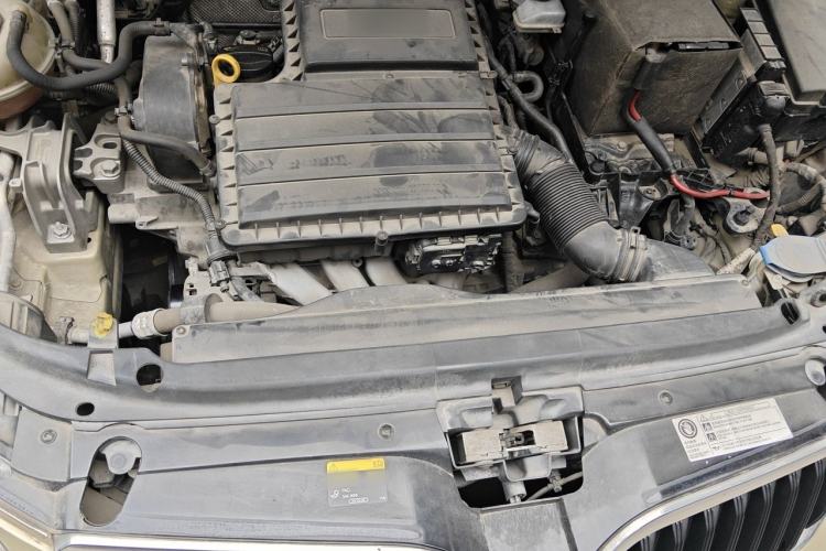 Used Skoda Octavia 2015 1.6L Automatic Eado Edition Engine Bay