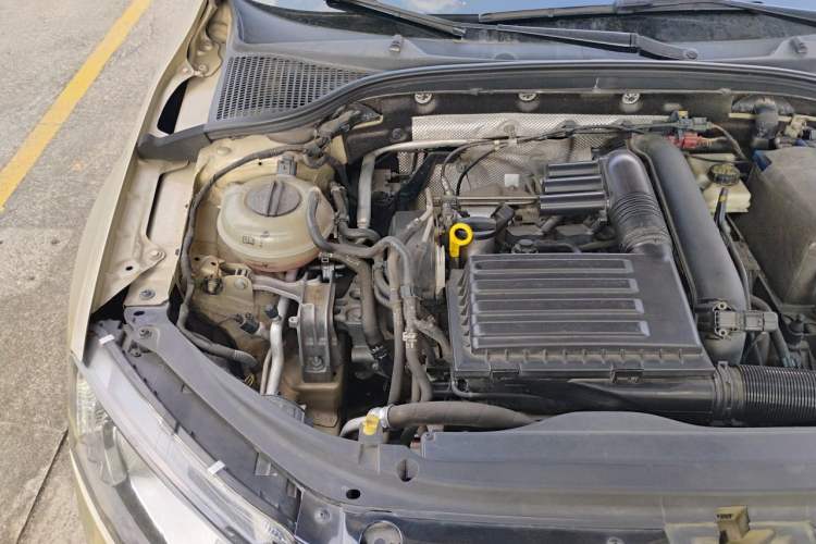 Used Skoda Octavia 2015 1.4TSI DSG Yijun Edition Engine Bay Right
