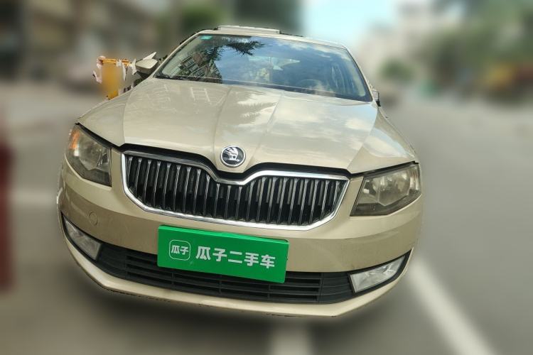 Used Skoda Octavia 2015 1.6L Manual Yijie Edition Front