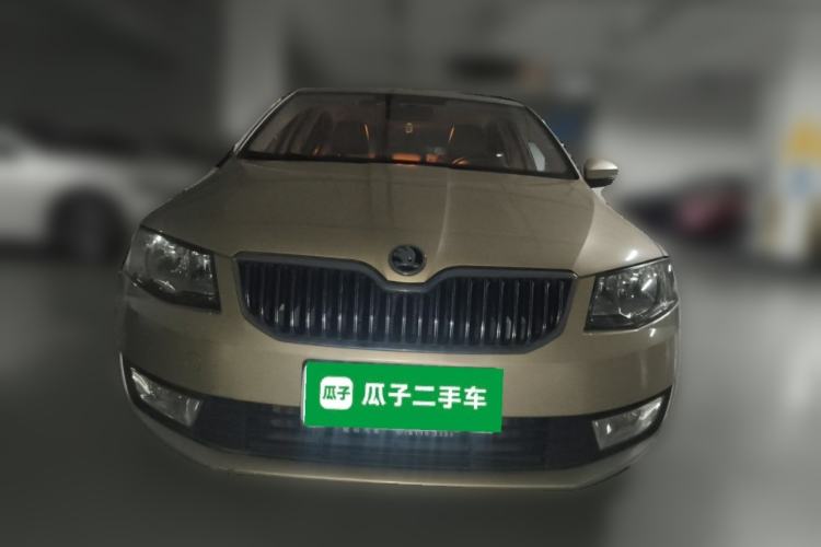 Used Skoda Octavia 2015 1.6L Automatic Yijie Edition Front