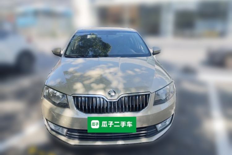 Used Skoda Octavia 2015 1.6L Automatic Yijun Edition Front