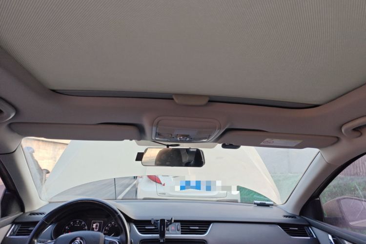 Used Skoda Octavia 2015 1.6L Manual Yijun Edition Headliner