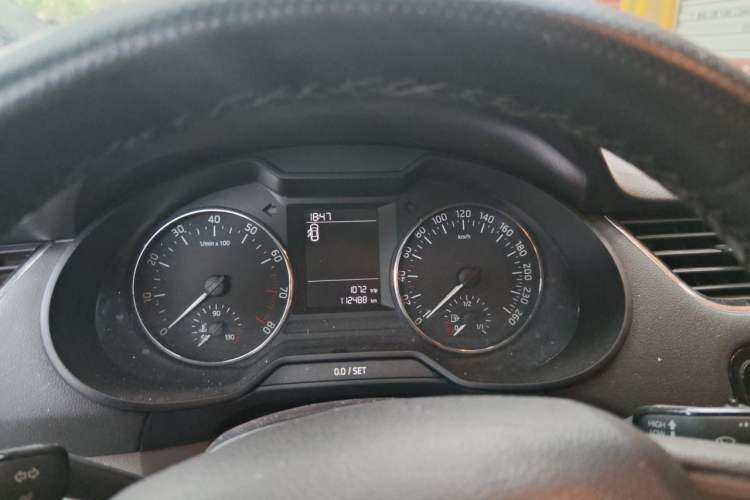 Used Skoda Octavia 2015 1.6L Automatic Yijie Edition Instrument Cluster