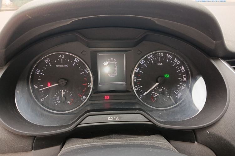 Used Skoda Octavia 2015 1.6L Automatic Yijun Edition Instrument Cluster