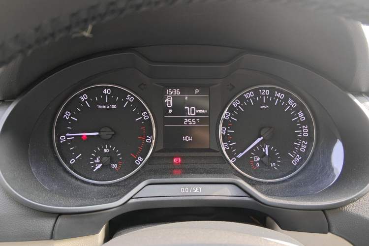 Used Skoda Octavia 2015 1.6L Automatic Yijie Edition Instrument Cluster