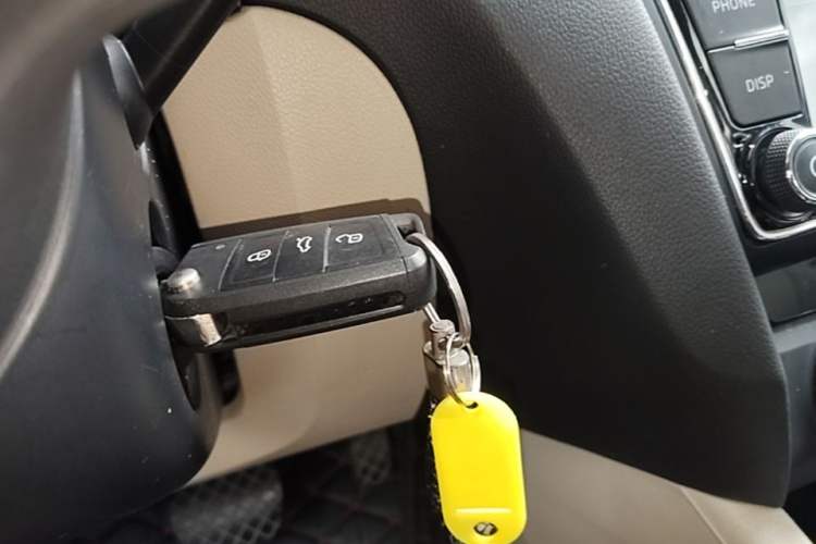 Used Skoda Octavia 2015 1.6L Automatic Yijie Edition Interior 1
